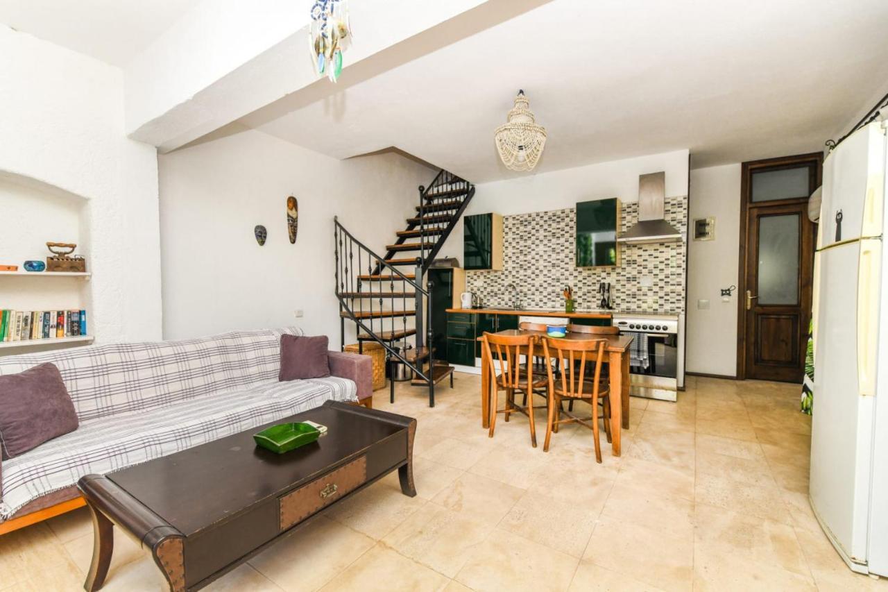 Apartamento Duplex House With Shared Pool Near Beach In Kalkan Exterior foto
